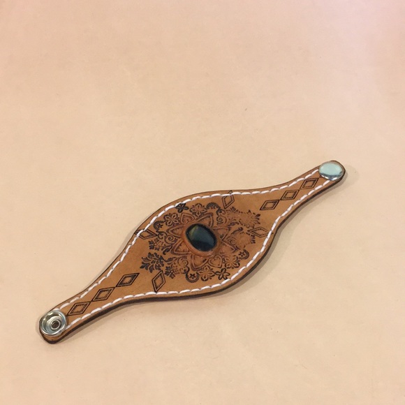 Boho Tooled Leather Cuff Bracelet Blue Tiger’s Eye Gemstone Inlay Mandala Style - Picture 5 of 9